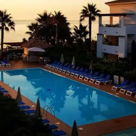 Entre Et Montagne サン・ニコラオ